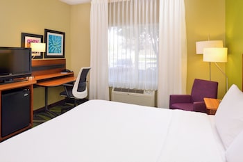 Room, 1 King Bed (Mobility Accessible, Roll-In Shower)