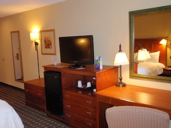 Room, 2 Double Beds, Accessible, Non Smoking (Mobility,Hearing,Tub w/Grab Bars)