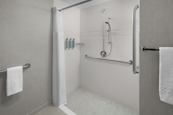 Suite, 1 Bedroom (Mobility Accessible, Tub)