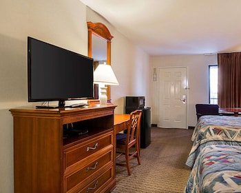Room, 2 Queen Beds, Non Smoking