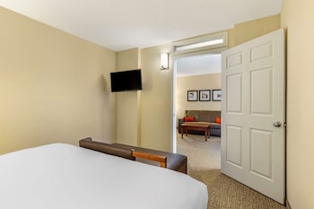 Deluxe Suite, 1 King Bed, Non Smoking