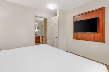 Suite, 1 King Bed, Non Smoking