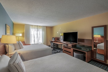 Room, 2 Queen Beds, Hearing Accessible (Accessible Bathtub)