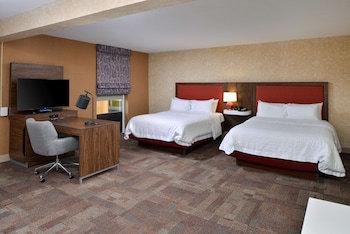 Suite, 2 Queen Beds, Non Smoking