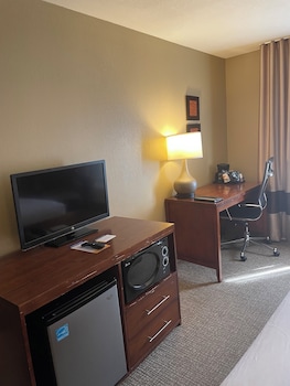 Standard Room, 2 Queen Beds, Non Smoking