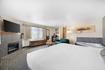 Suite, 1 King Bed, Non Smoking, Jetted Tub