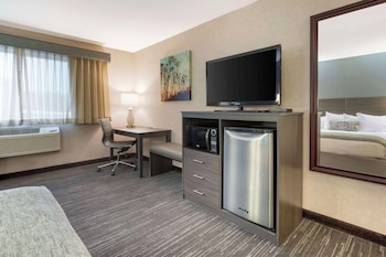 Standard Room, 2 Queen Beds, Non Smoking, Refrigerator & Microwave