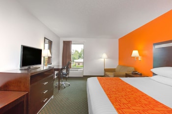 Studio Suite, 1 King Bed, Non Smoking