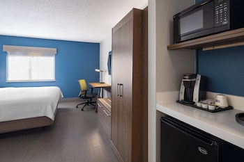 Standard Room, 1 King Bed