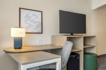Room, 2 Queen Beds, Accessible, Bathtub