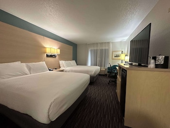 Standard Room, 2 Queen Beds, Non Smoking
