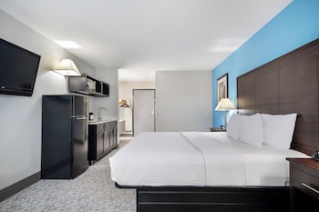Room, 1 King Bed with Sofa bed, Non Smoking, Kitchen