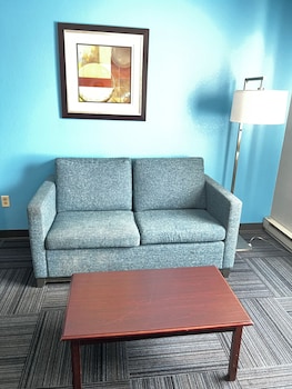 Deluxe Studio Suite, 1 King Bed, Non Smoking