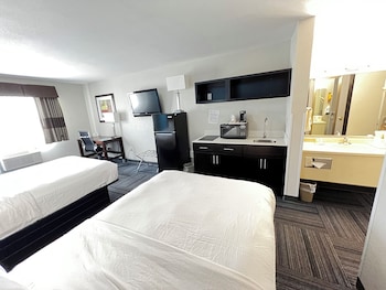 Room, 2 Double Beds, Non Smoking, Kitchen