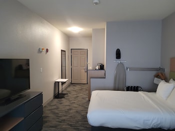 Room, 2 Queen Beds, Accessible, Non Smoking