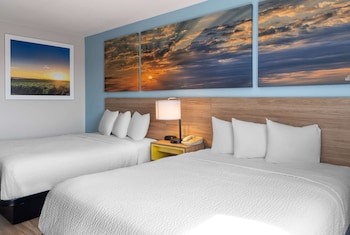 Room, 2 Queen Beds, Accessible, Non Smoking