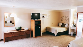 Family Room, Multiple Beds, Non Smoking, Refrigerator & Microwave