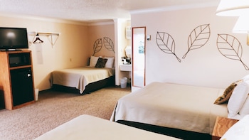 Family Room, Multiple Beds, Non Smoking, Refrigerator & Microwave