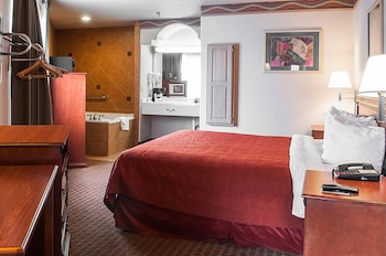 Suite, 1 King Bed, Non Smoking (Upgrade)
