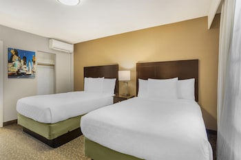 Standard Room, 2 Double Beds, Non Smoking, Refrigerator