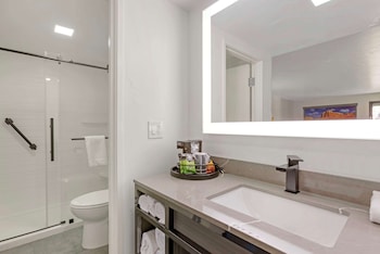 Suite, 2 Queen Beds, Non Smoking (Pet Friendly;with Sofabed)