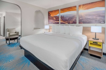 Studio Suite, 1 King Bed, Non Smoking