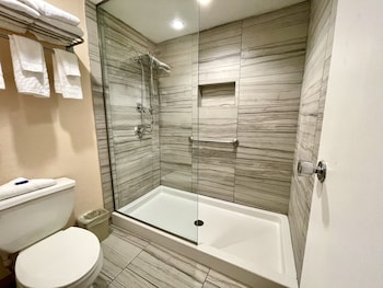 Family Studio Suite, 2 Queen Beds