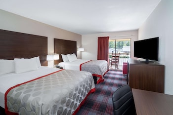 Room, 2 Queen Beds, Non Smoking, Mountain View
