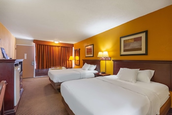 Room, 2 Queen Beds, Smoking