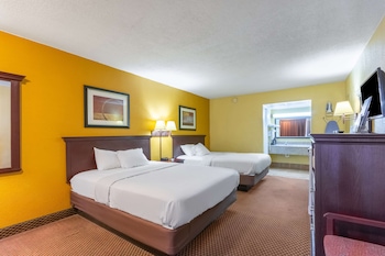 Room, 2 Queen Beds, Smoking