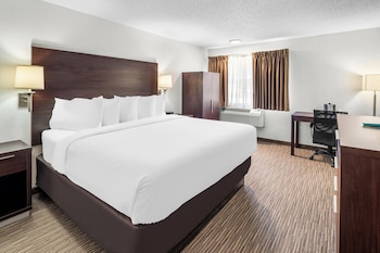 Standard Room, 1 King Bed