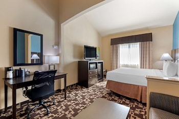 Standard Room, 1 King Bed, Non Smoking, Refrigerator & Microwave