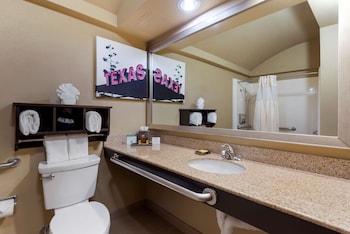 Standard Room, 1 King Bed, Accessible, Refrigerator & Microwave