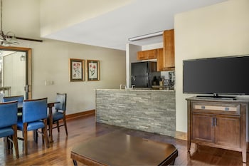 3 BEDROOM 1KG 2TW 1QN BILEVEL TOWNHOUSE