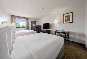 Room, 2 Queen Beds, Non Smoking