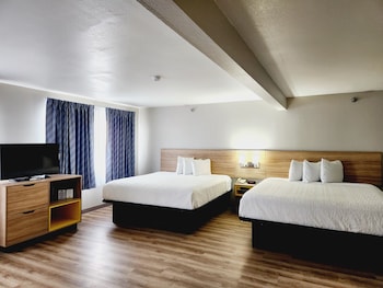 Executive Suite, 2 Bedrooms, Non Smoking (2 King Beds)