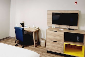 Standard Room, 1 King Bed