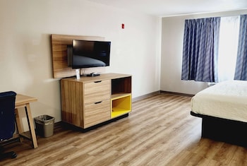 Standard Room, 1 King Bed