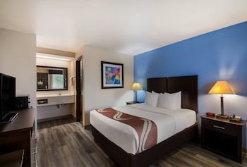 Standard Room, 1 Queen Bed, Non Smoking