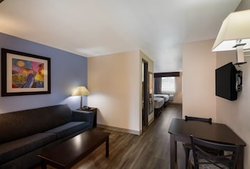Suite, Multiple Beds, Non Smoking (2 Queen, 2 Person Sofa Bed)