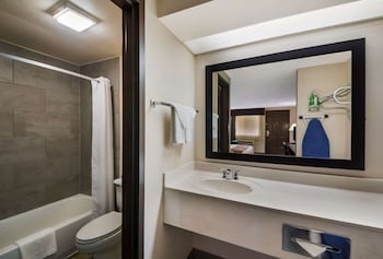 Standard Room, 2 Queen Beds, Non Smoking