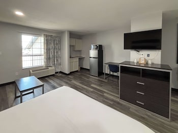 Standard Room, Multiple Beds, Non Smoking