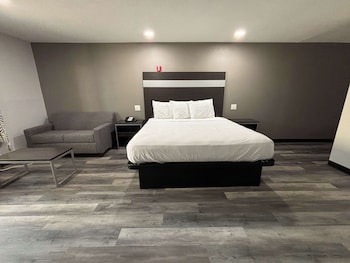 Deluxe Room, 1 King Bed, Smoking