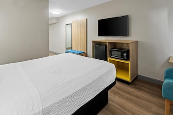 Business Room, 1 Queen Bed, Non Smoking