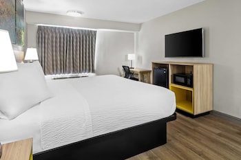 Standard Room, 1 King Bed