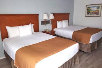 Room, 2 Queen Beds, Non Smoking