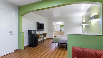 Deluxe Room, 2 Queen Beds, Non Smoking, Refrigerator & Microwave