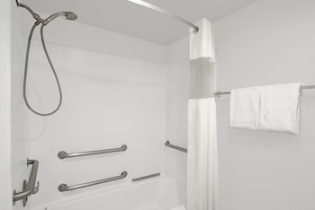 Room, 1 Queen Bed, Accessible, Non Smoking (Mobility Accessible)