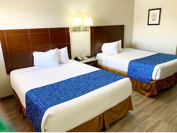 Deluxe Room, 2 Queen Beds, Non Smoking
