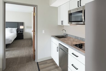 Suite, 1 Bedroom, Fireplace